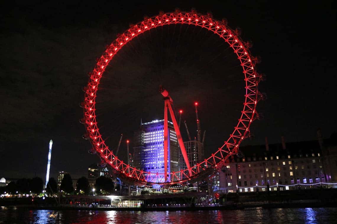 Battersea Park Firework Cruises & Charters | Viscount Cruises