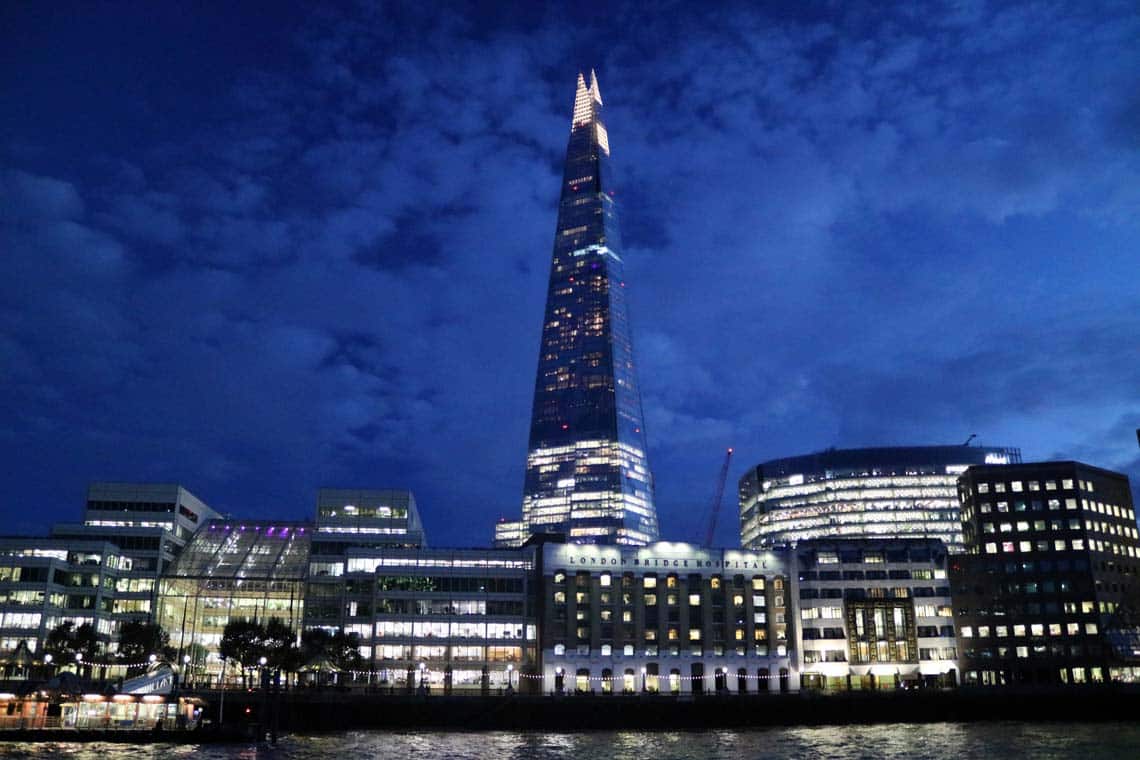 Battersea Park Firework Cruises & Charters | Viscount Cruises