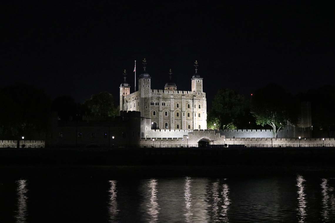 Battersea Park Firework Cruises & Charters | Viscount Cruises