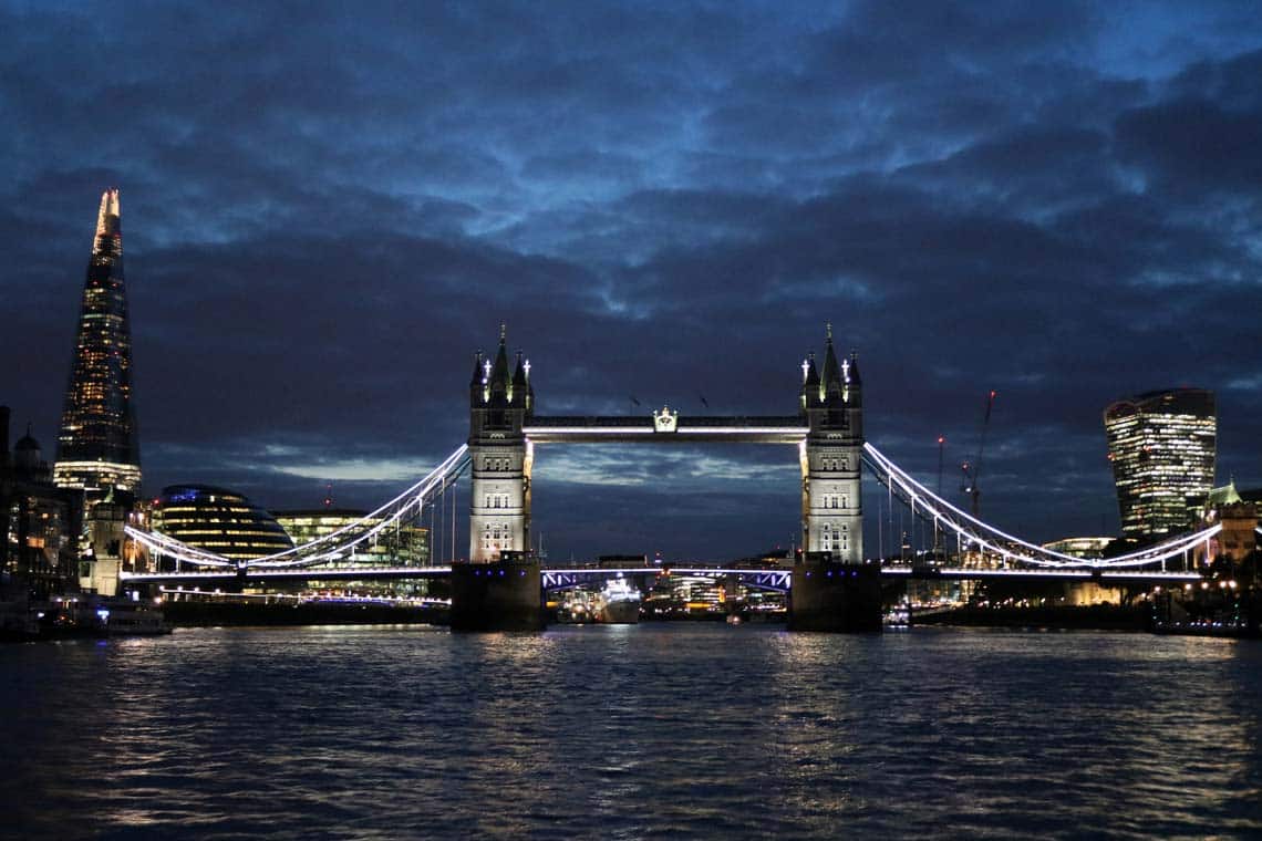 Battersea Park Firework Cruises & Charters | Viscount Cruises